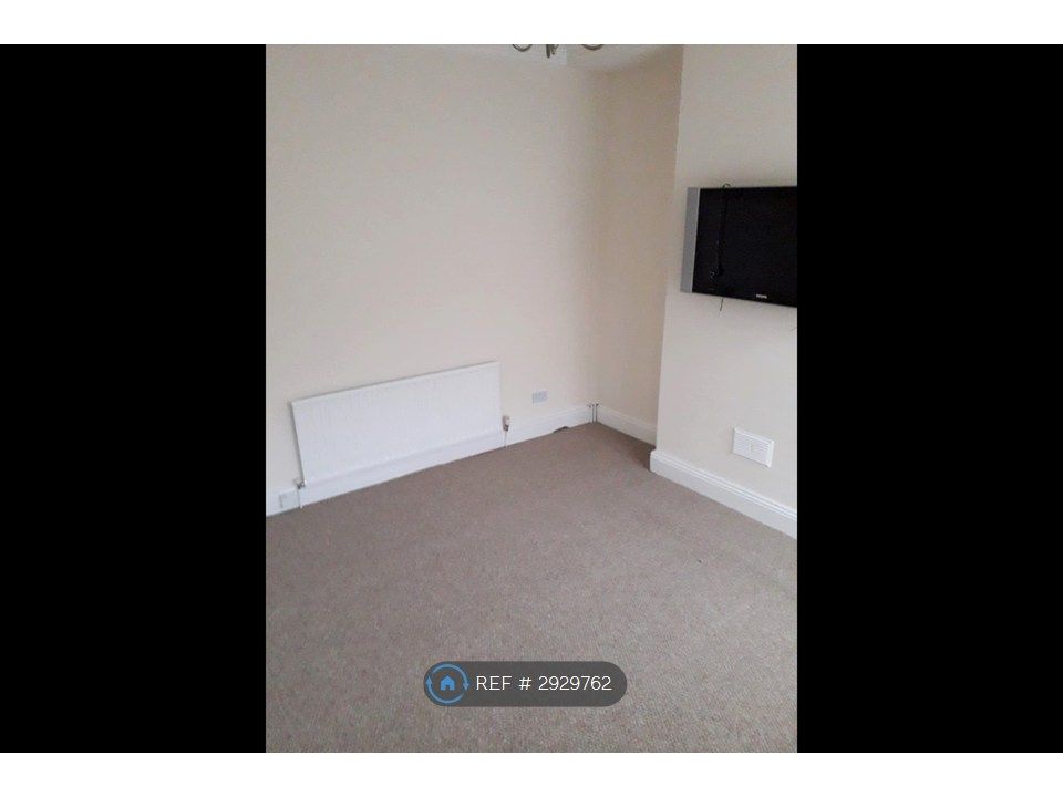 Property photo 3 of 7 Living Room 2