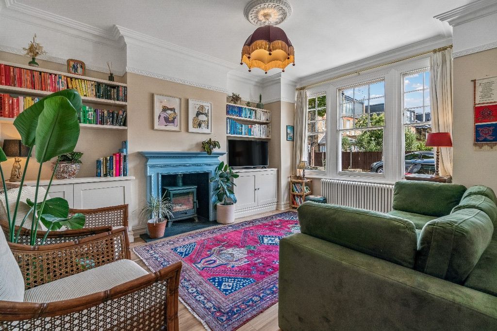 Property photo 2 of 12