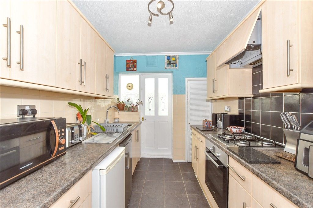 Property photo 3 of 12 Kitchen