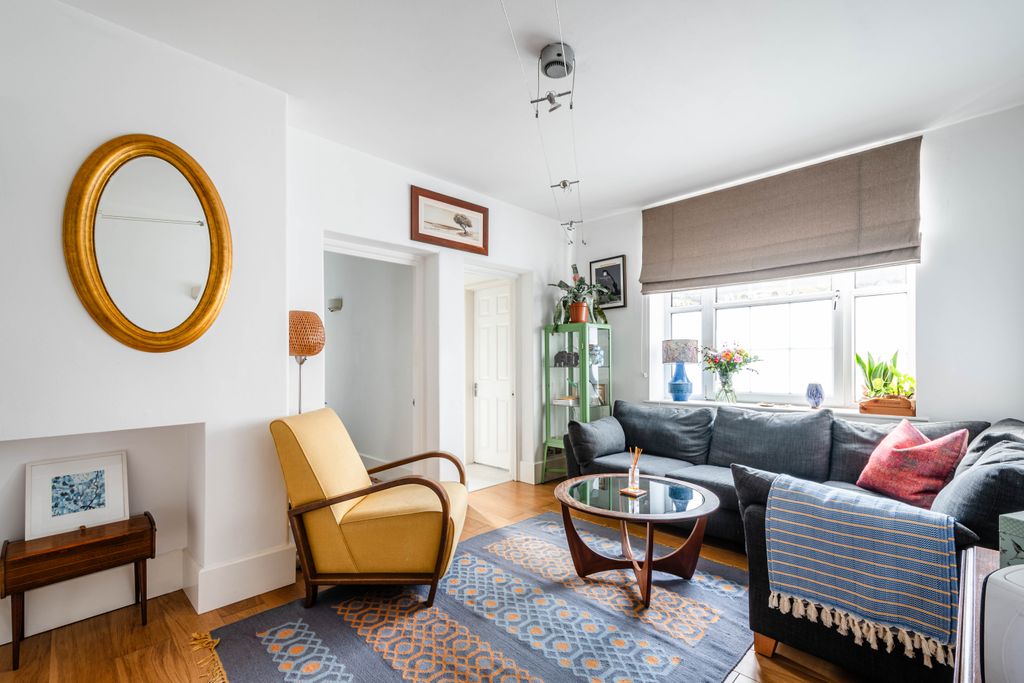 Property photo 1 of 11 1
