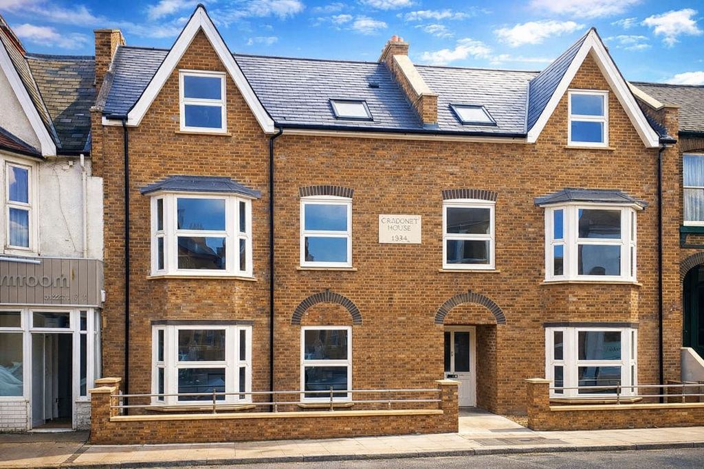 Property photo 1 of 5 High Street, Herne Bay