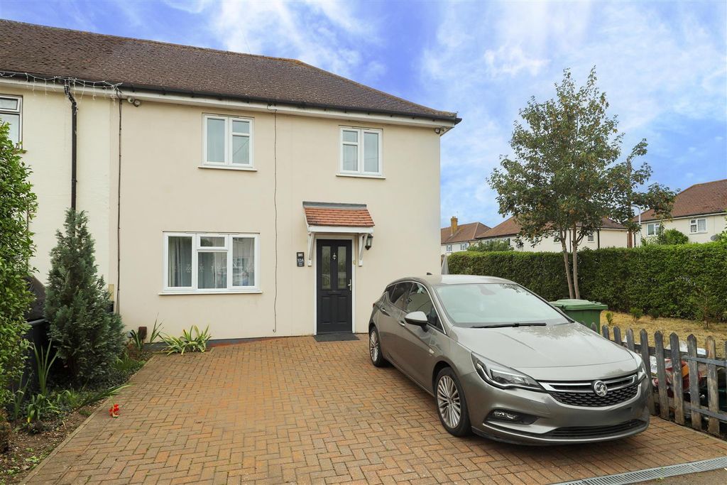 Property photo 1 of 16 External