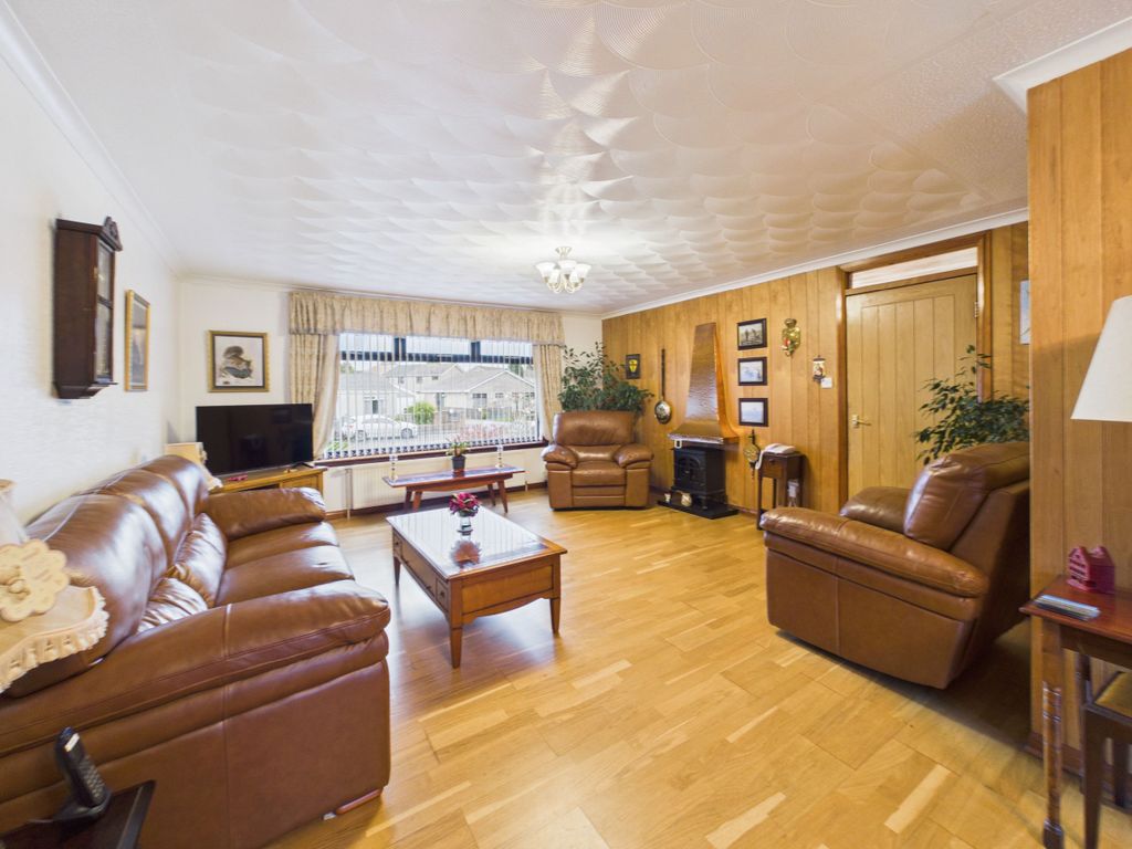Property photo 2 of 25