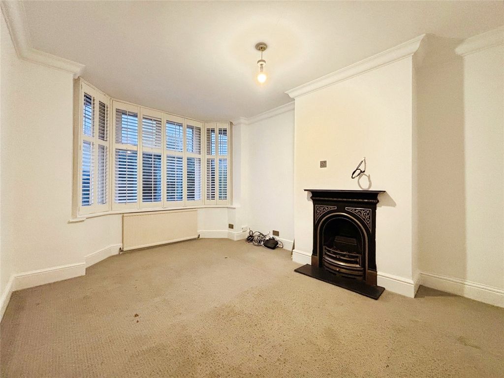 Property photo 2 of 15 Picture No. 24