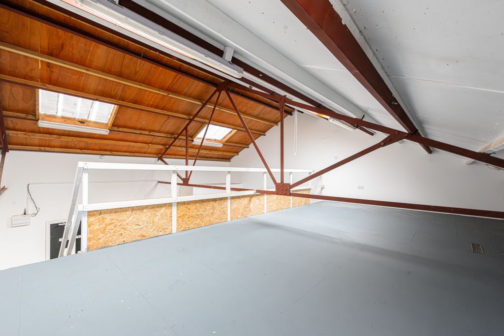 Property photo 3 of 11 Camden Road 394, Unit 04-006