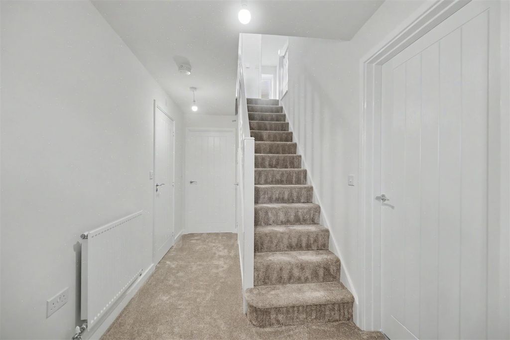 Property photo 2 of 46 Entrance Hall.Jpeg