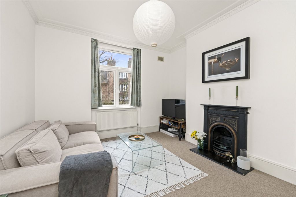 Property photo 2 of 11 Picture No. 23