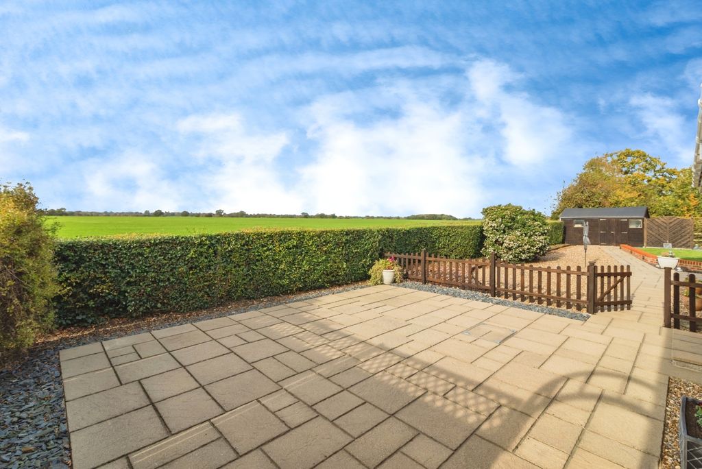 Property photo 2 of 17 Views