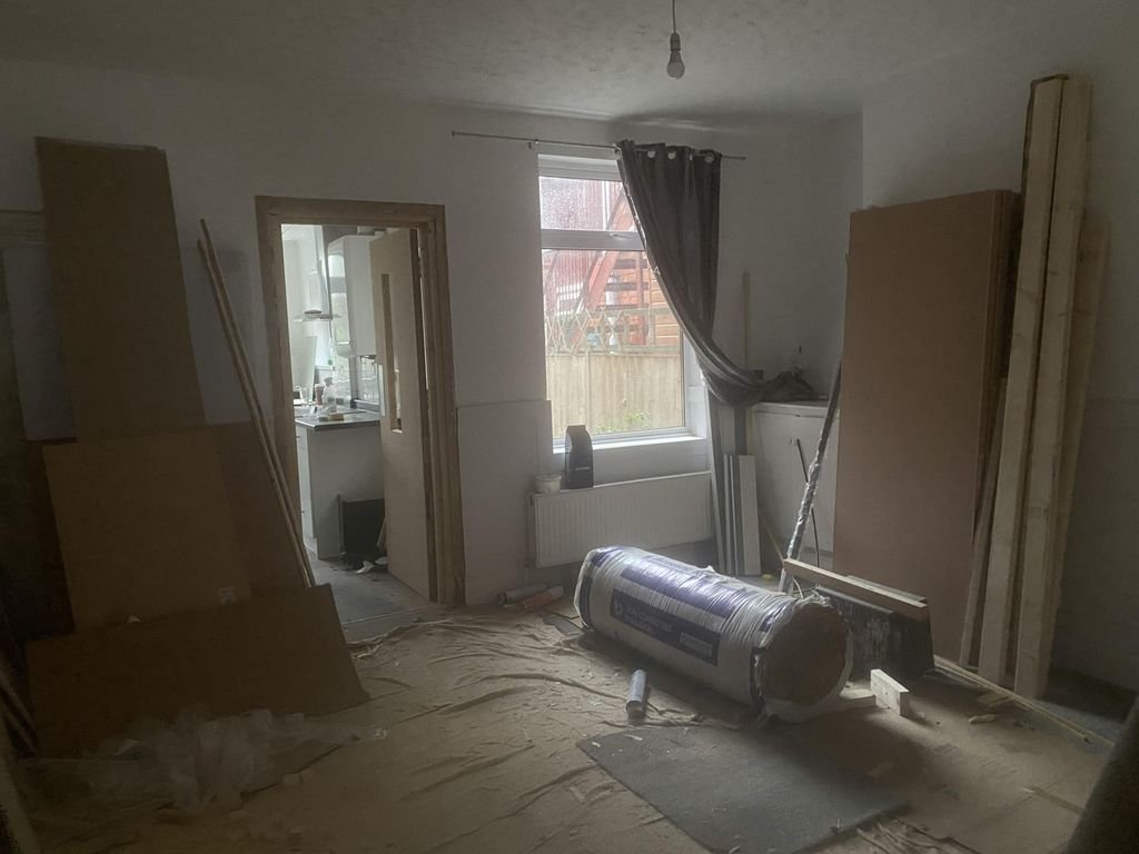Property photo 3 of 12 20260827-Interior-7-H0Jcx5Lhhlqhk567.Jpg