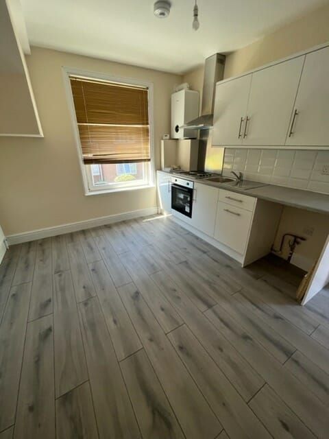 Property photo 2 of 7 Waterlooville To Let