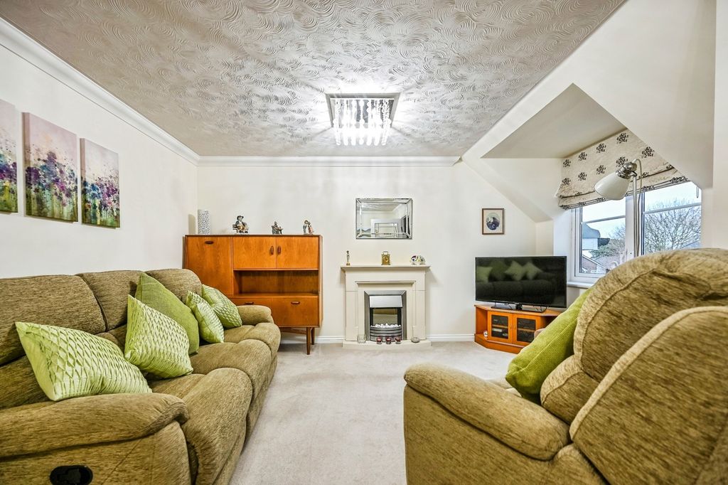 Property photo 1 of 15 Pbox-Img.Jpg