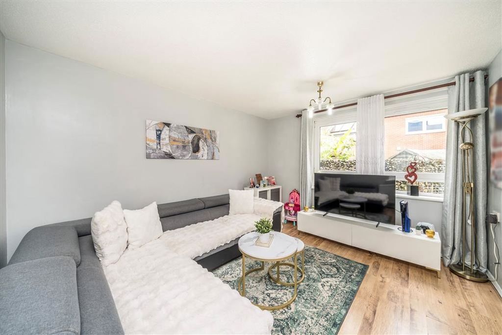 Property photo 3 of 6