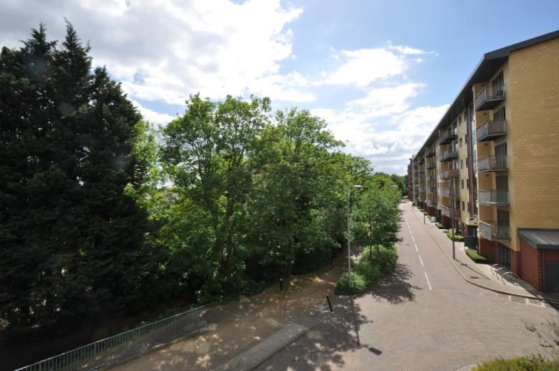 Property photo 3 of 9 Photo6