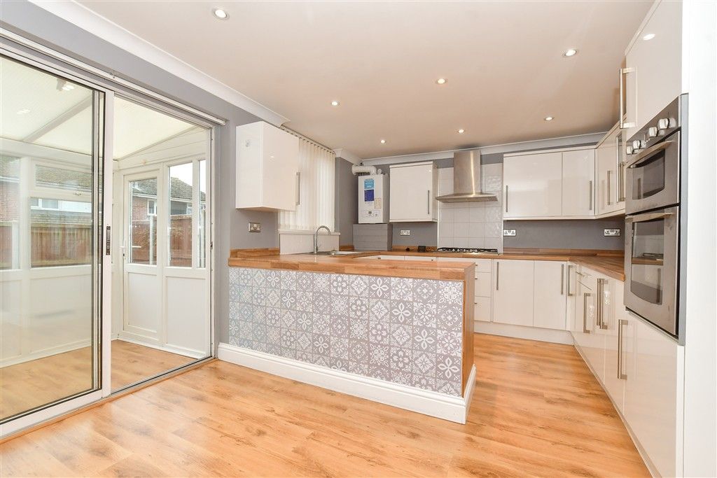 Property photo 2 of 11 Kitchen/ Diner