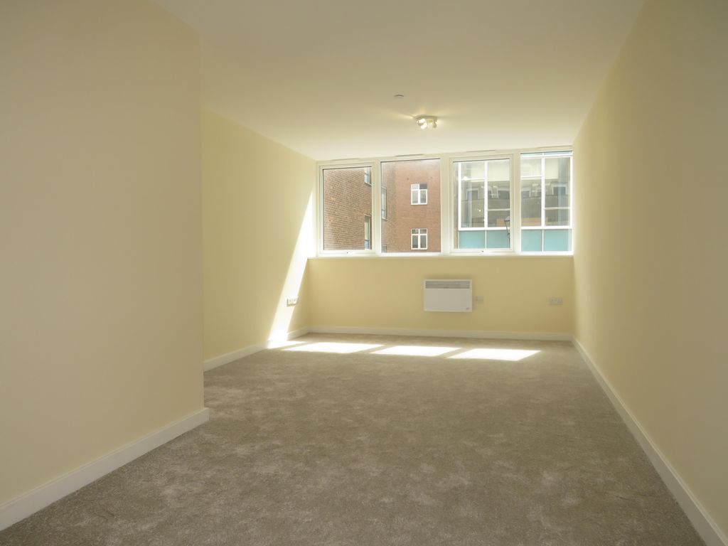 Property photo 2 of 7 Living Room