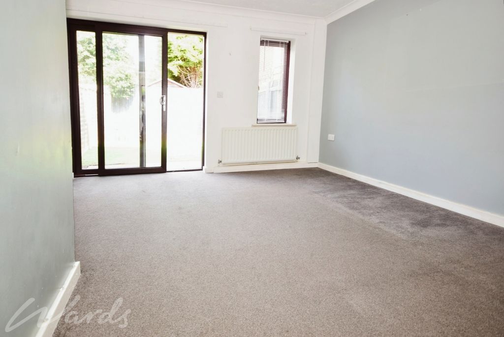 Property photo 3 of 7 Elford Lounge