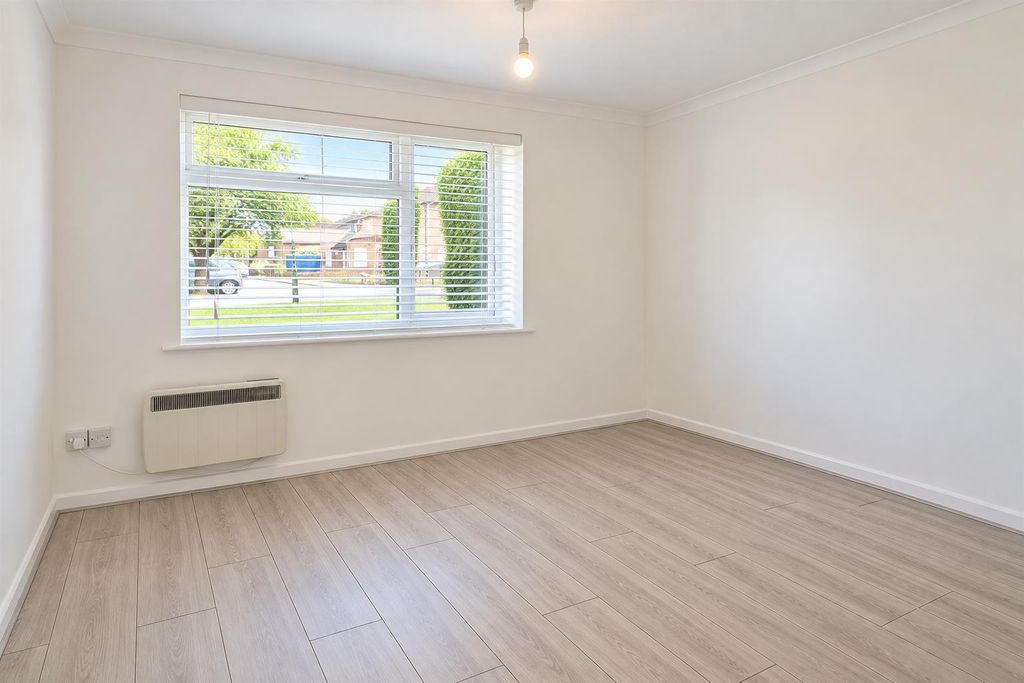 Property photo 2 of 6 5429c072-Ef82-4448-A614-E81Eabc34940.Png