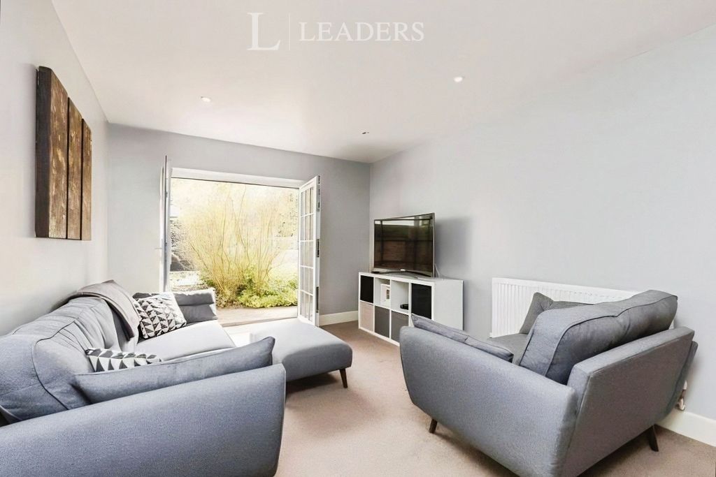 Property photo 2 of 9 Pbox-Img.Jpg