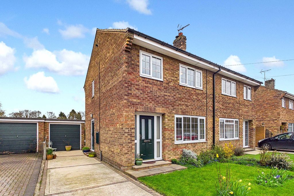 Property photo 1 of 17 Beech Court - Front