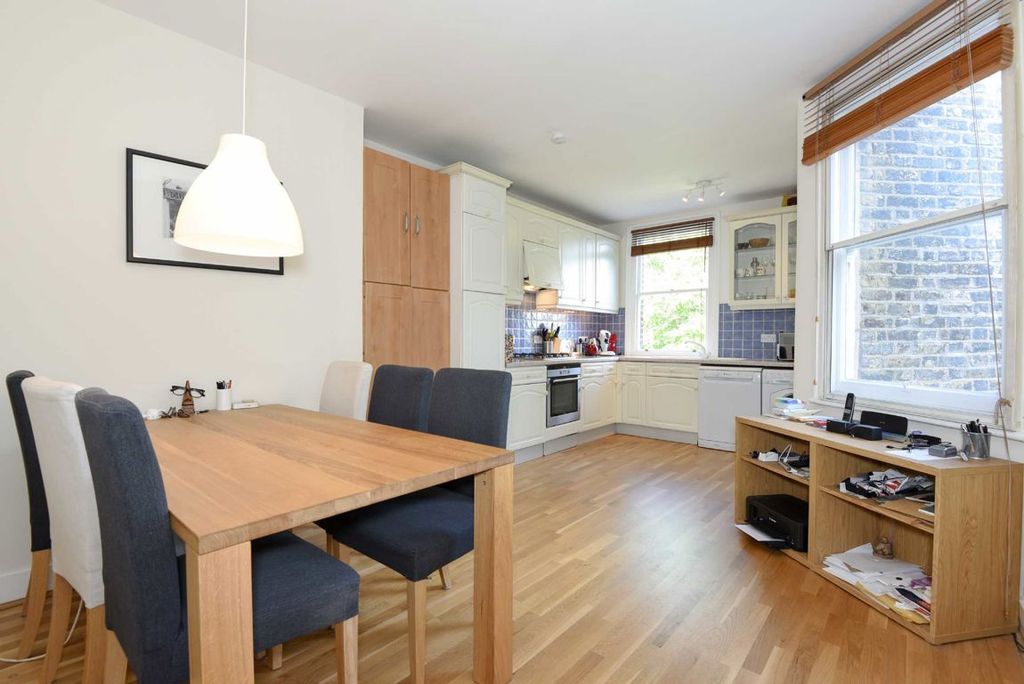 Property photo 3 of 7