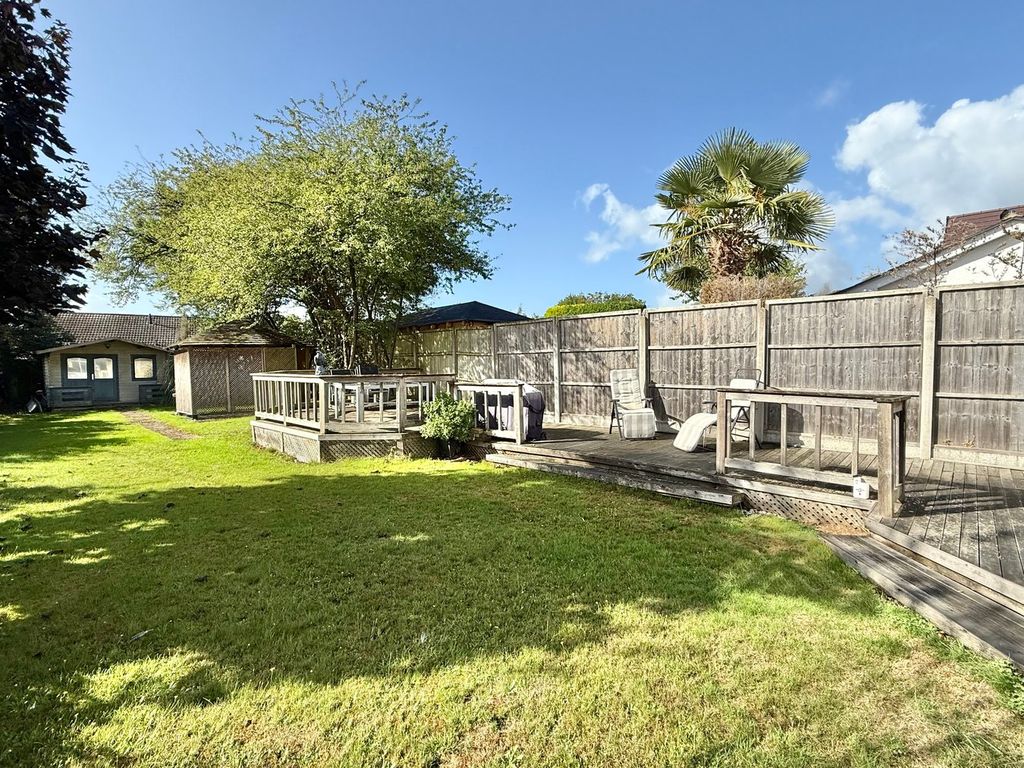 Property photo 3 of 33