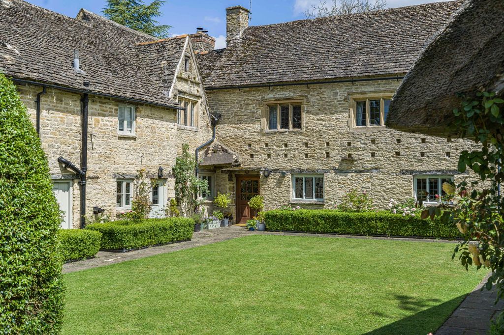 Property photo 3 of 26 Picture No. 17