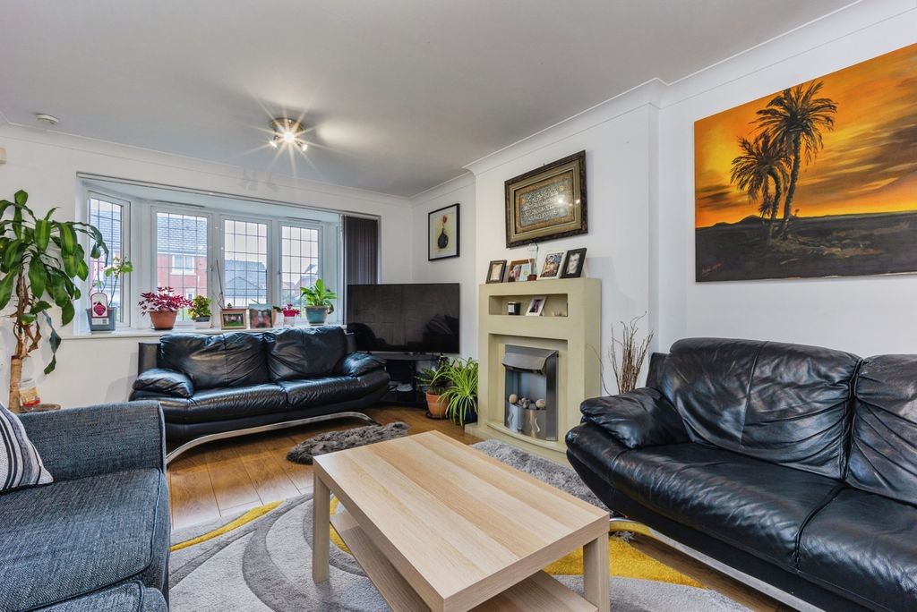 Property photo 2 of 24 Pbox-Img.Jpg