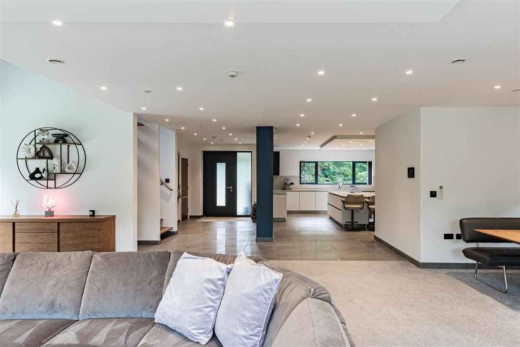 Property photo 3 of 24 L J Imaging-67.Jpg