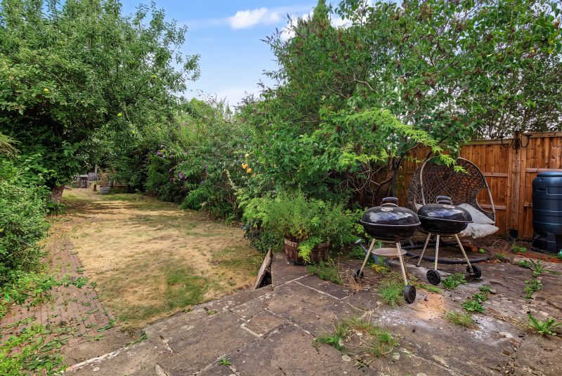 Property photo 3 of 19 Garden