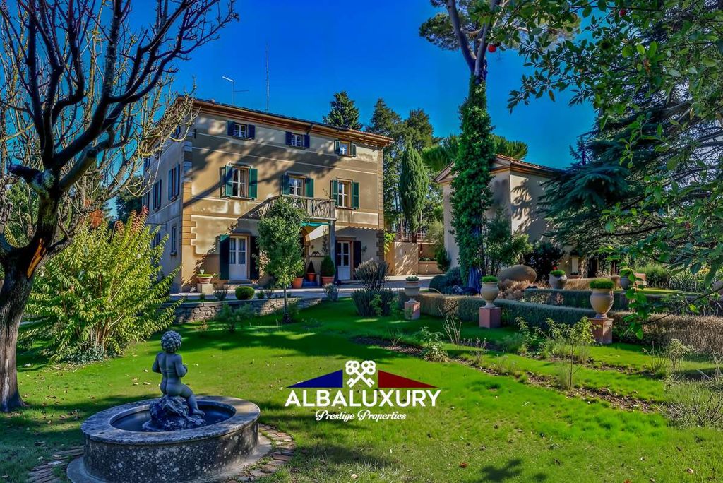 Property photo 2 of 25