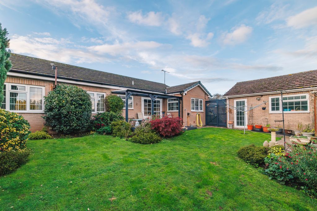 Property photo 3 of 22 Picture No. 05