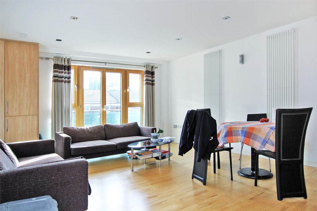 Property photo 1 of 10