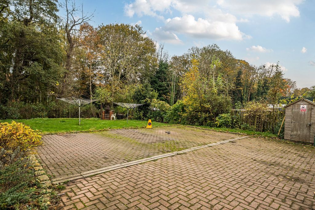 Property photo 3 of 16