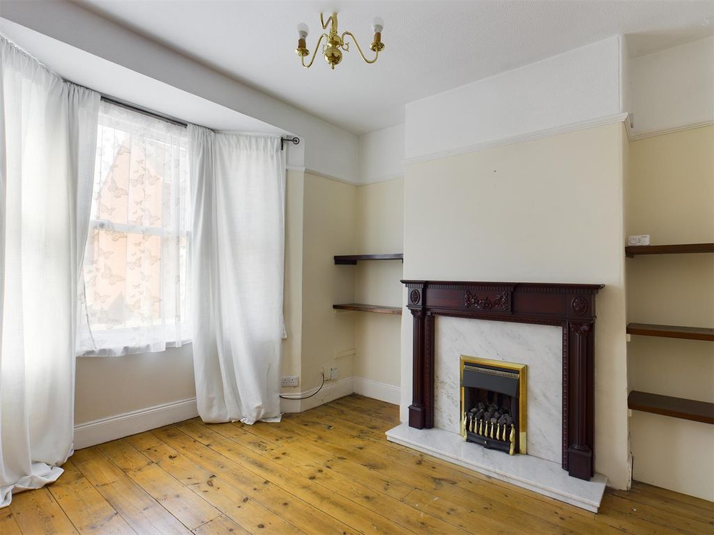 Property photo 2 of 7 8 Normandy Road - 01.Jpg