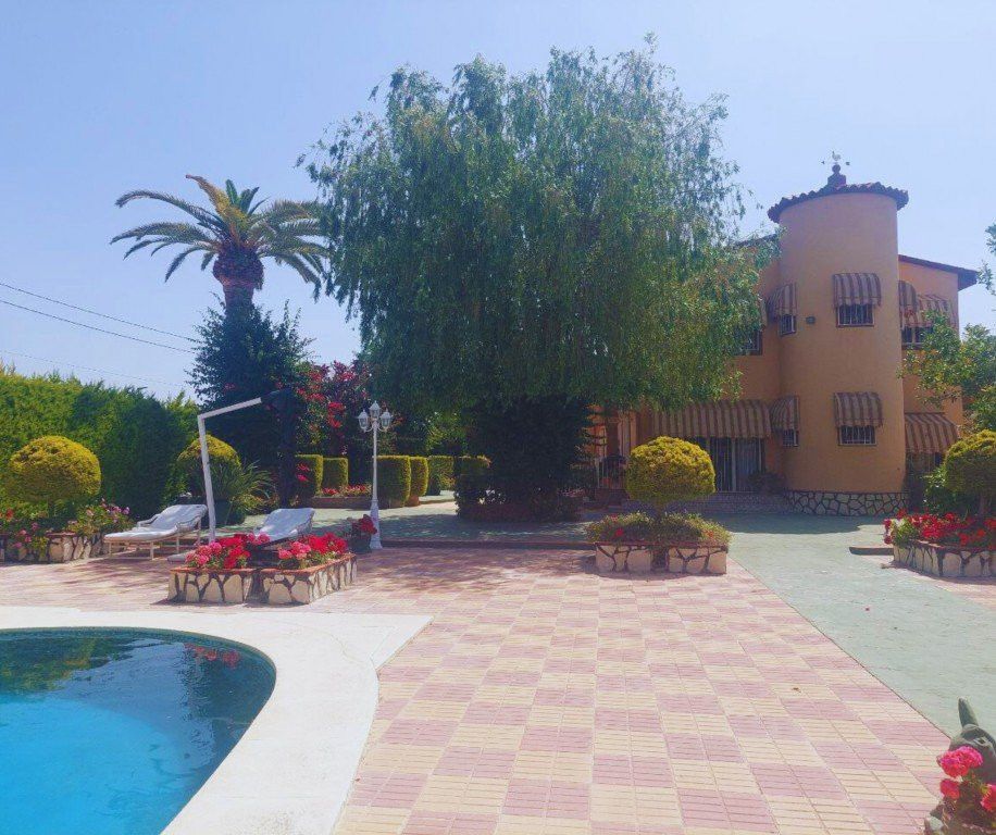 Property photo 1 of 49