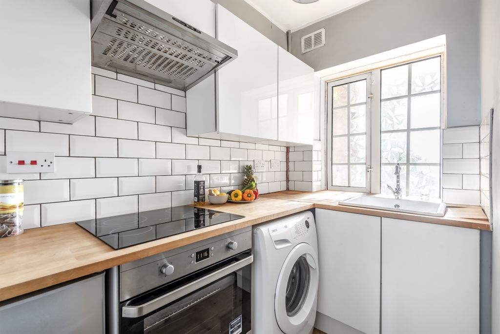 Property photo 1 of 8 546555 (3)