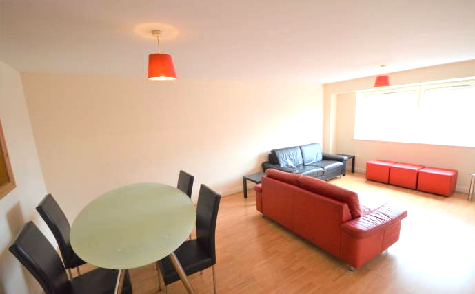 Property photo 2 of 11