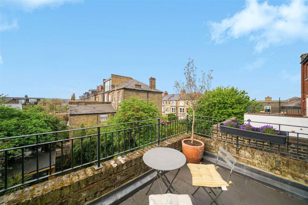 Property photo 3 of 15 Picture No. 10