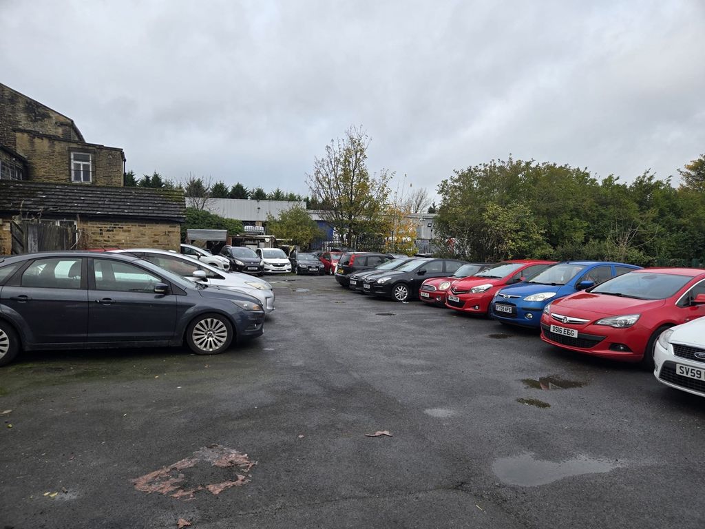 Property photo 1 of 3