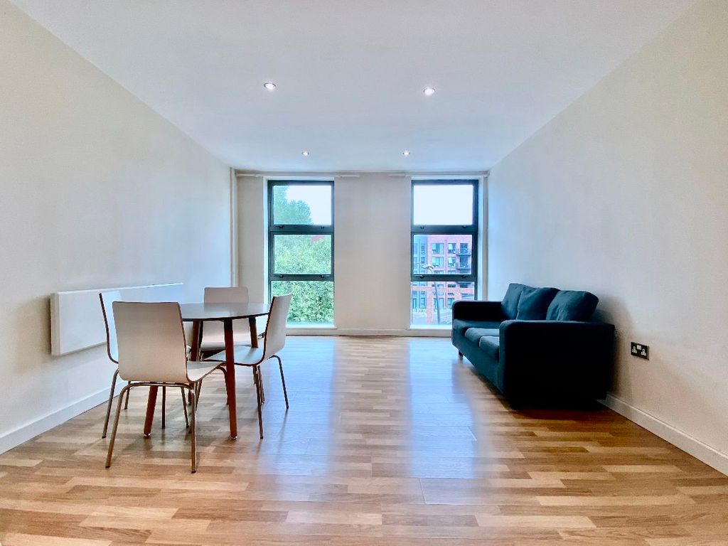 Property photo 3 of 12