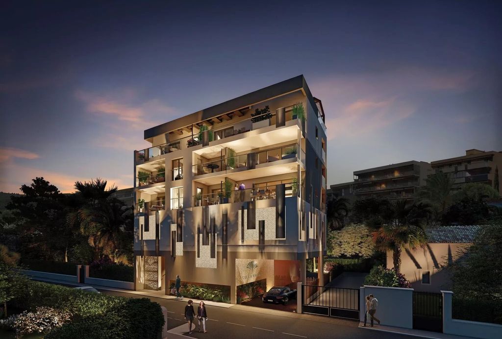 Property photo 1 of 14 Juan-Les-Pins: New Beachfront Apartments With Direct Access To The Beach And High‑End Finishes