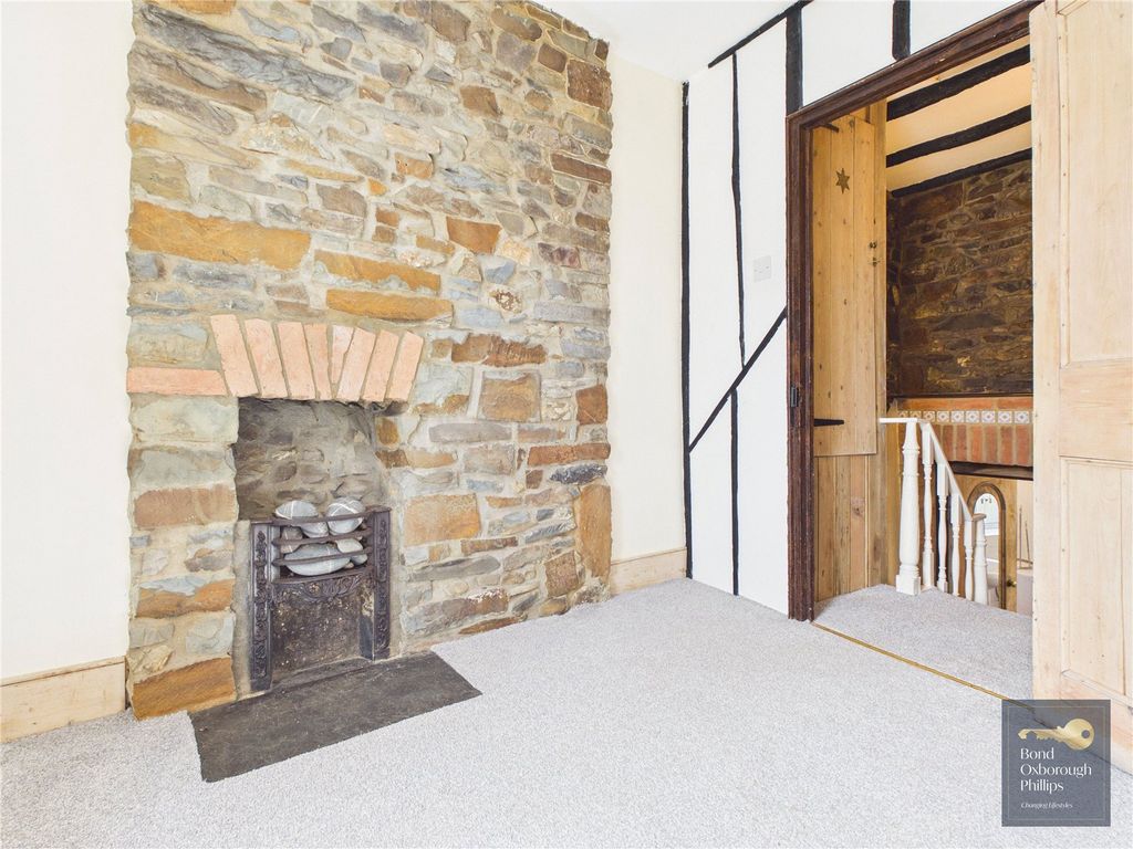 Property photo 2 of 15 Picture No. 32