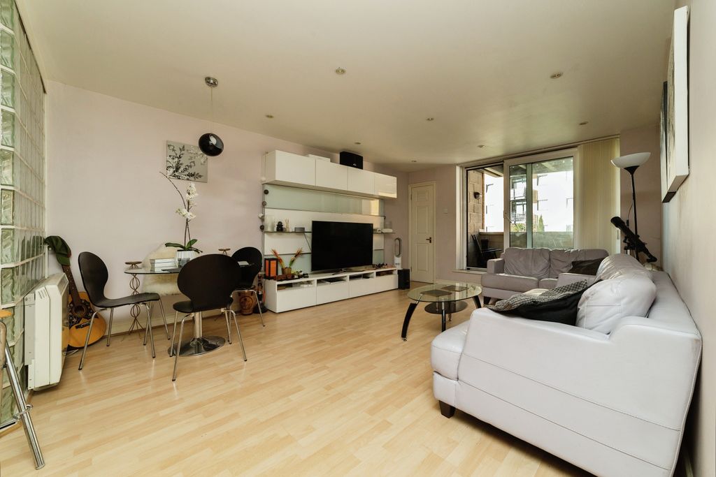Property photo 1 of 10 0c49Ac58-d512-ee11-9