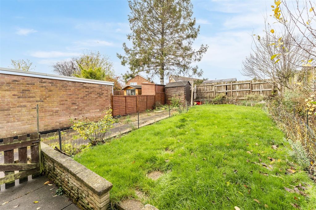 Property photo 2 of 20