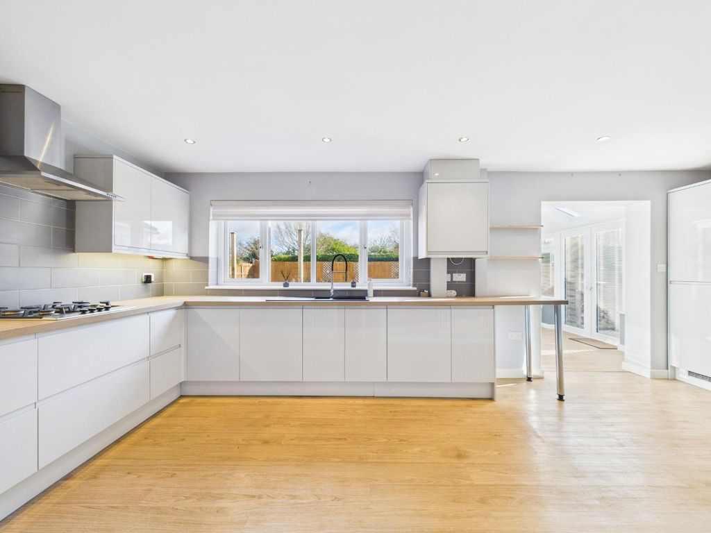 Property photo 2 of 20 Kitchen Diner