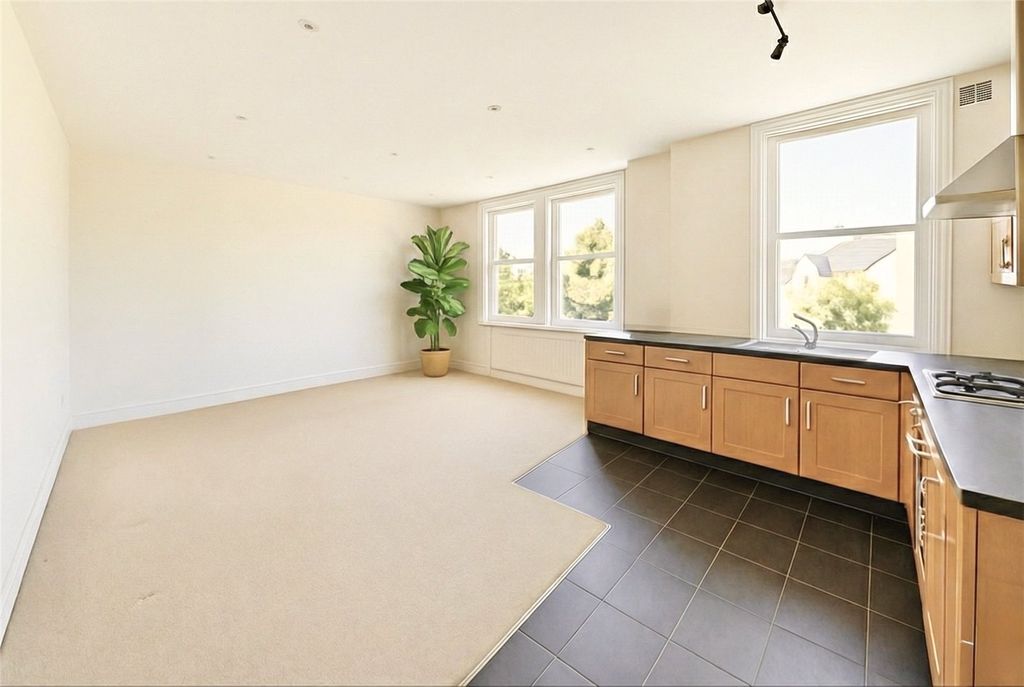 Property photo 2 of 7 Picture No. 47