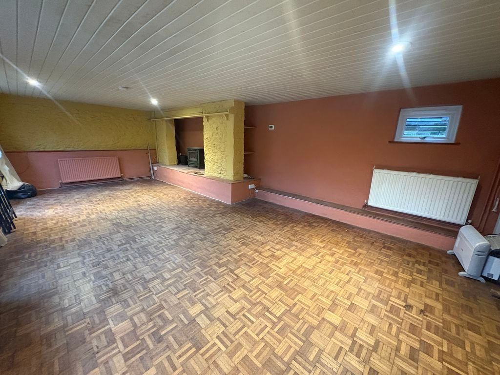 Property photo 2 of 10 Photo 8