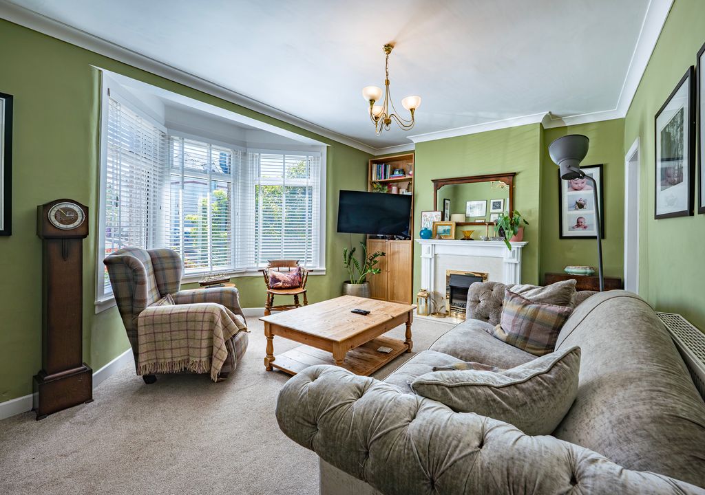 Property photo 2 of 42