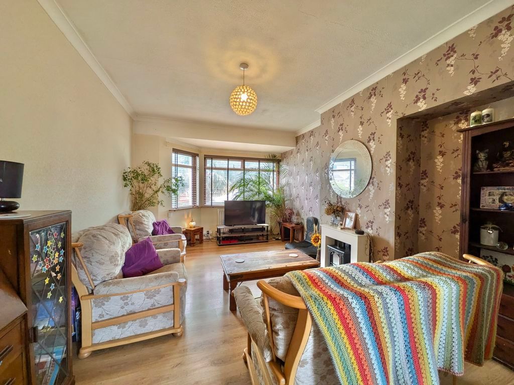 Property photo 2 of 20 Photo 2