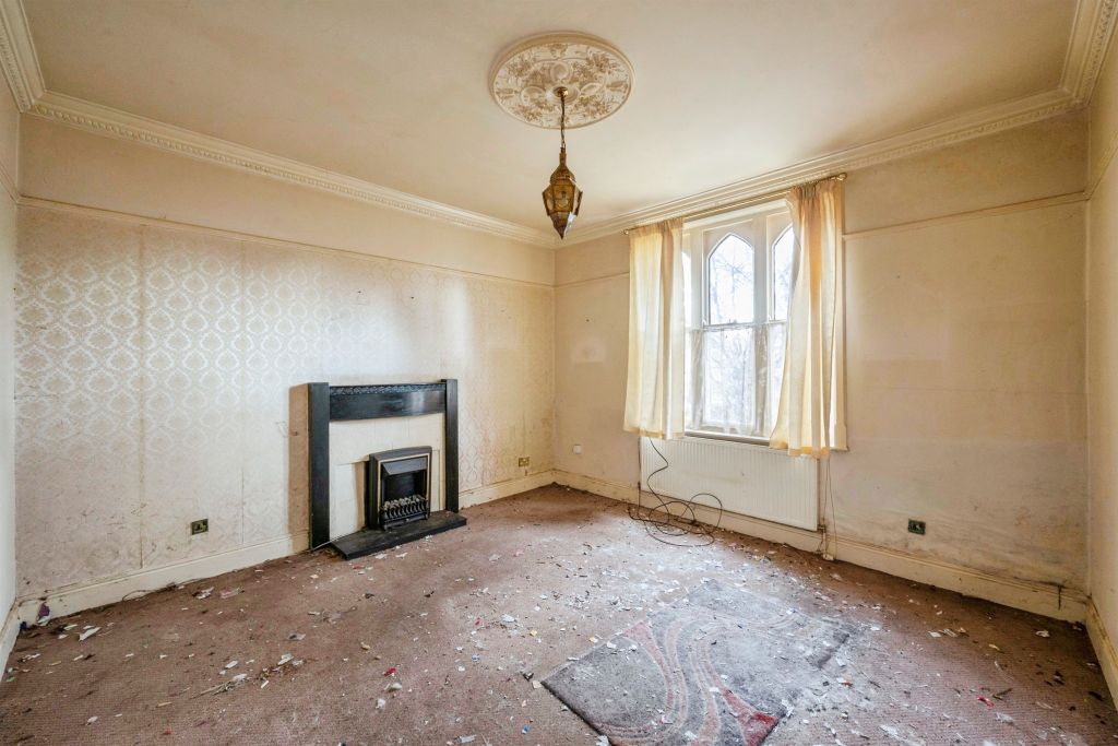 Property photo 3 of 16